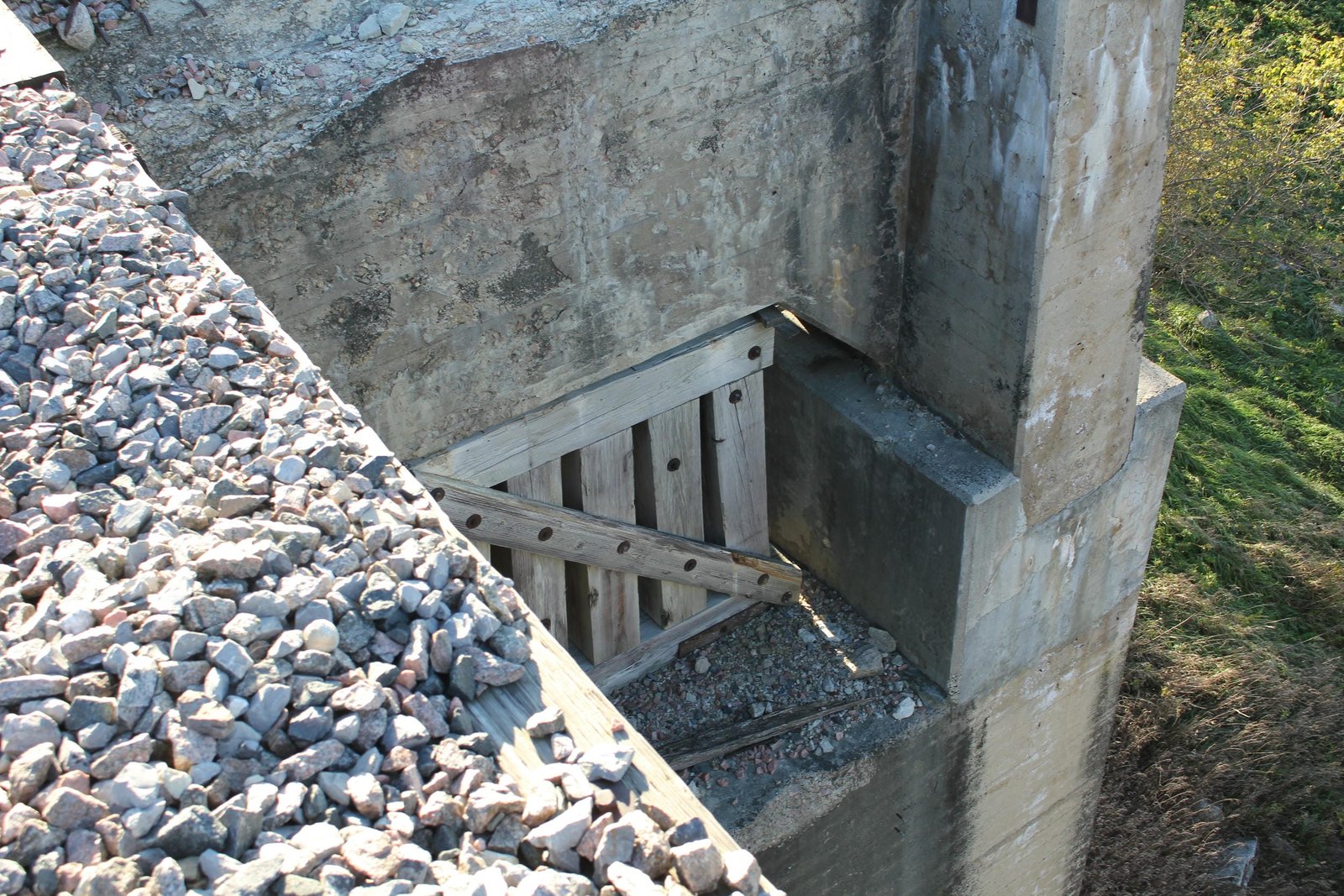 Timber cribbing supporting east approach at location of former south track